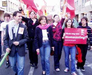 MdL Lagner und Ministerin Conrad im Kreis der Wäller Sozis